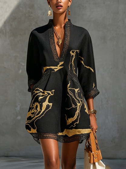 Donatelle | Mini Robe Noire Imprimé Marbre Doré et Dentelle Crochet